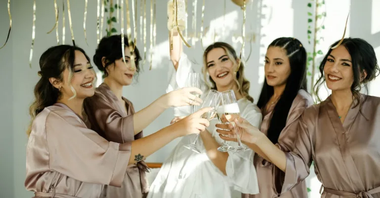 découvrez des idées originales et uniques de cadeaux pour enterrement de vie de jeune fille, parfaits pour célébrer ce moment spécial entre amies.