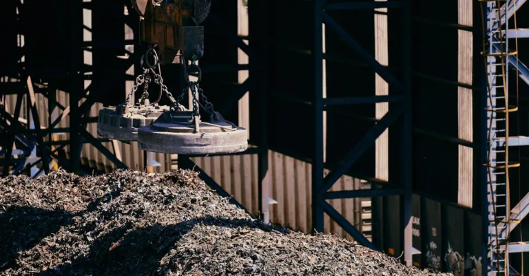 découvrez nos semelles magnétiques conçues pour améliorer votre confort et soulager les douleurs plantaires grâce à la thérapie magnétique.