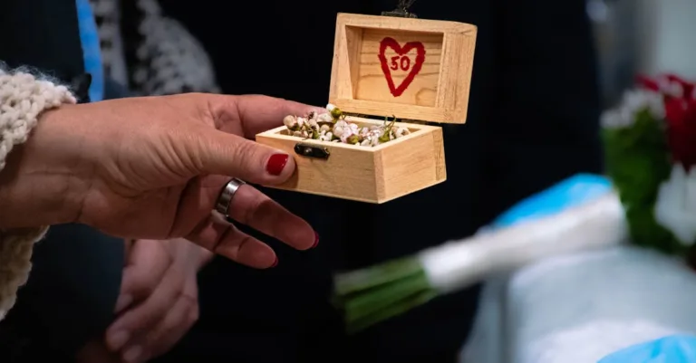 célébrez votre anniversaire de mariage avec des idées, des conseils et des inspirations pour rendre ce jour inoubliable.