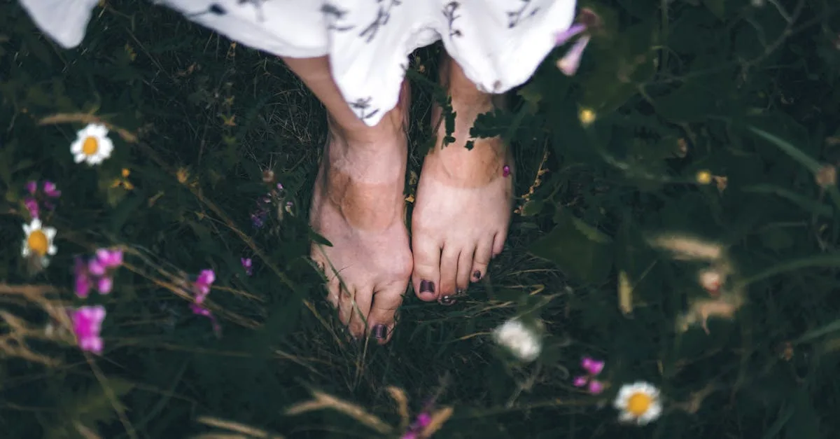 découvrez les causes courantes des taches blanches sur l'ongle d'orteil, leurs traitements et conseils pour garder des ongles en bonne santé.