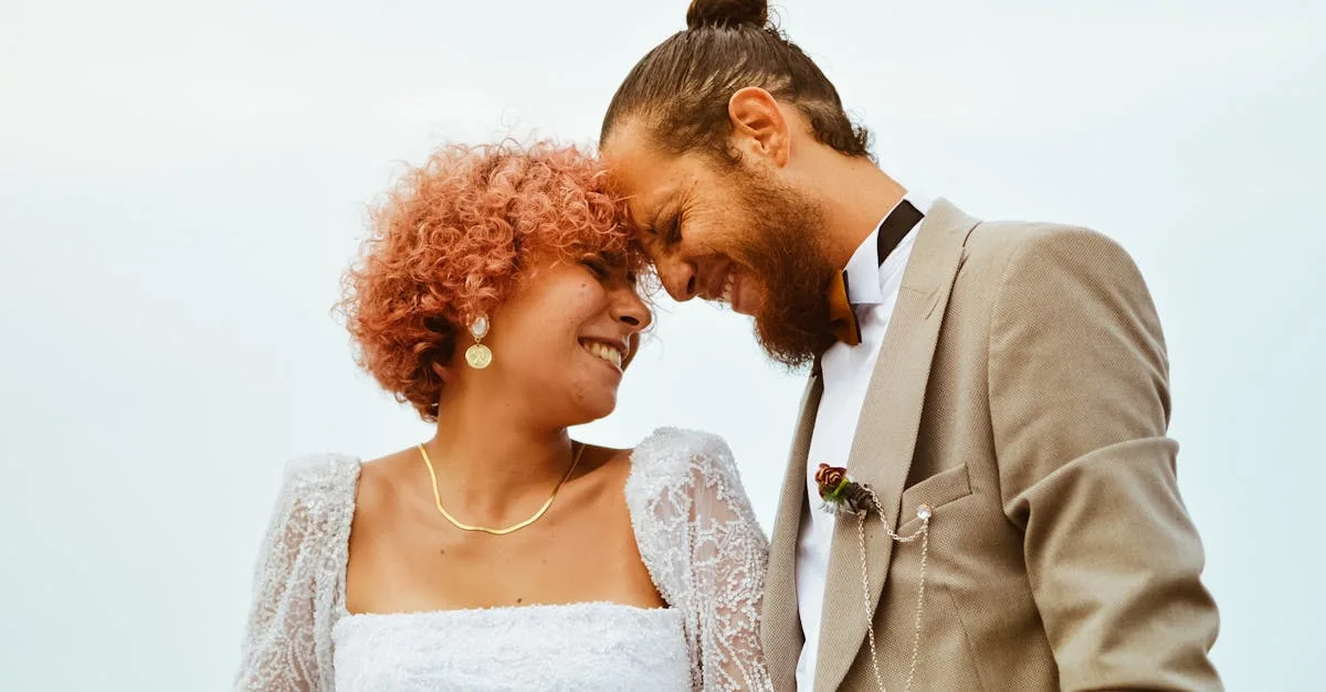 découvrez notre costume civil pour femmes, alliant élégance et modernité, parfait pour votre mariage civil.