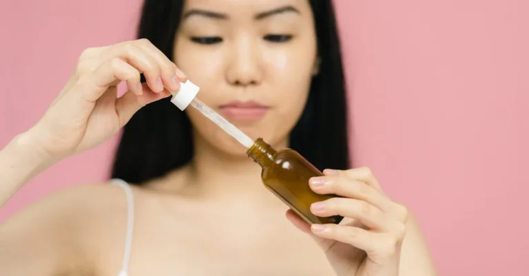 découvrez une routine de soins adaptée aux peaux mixtes déshydratées pour hydrater, équilibrer et protéger votre peau au quotidien.
