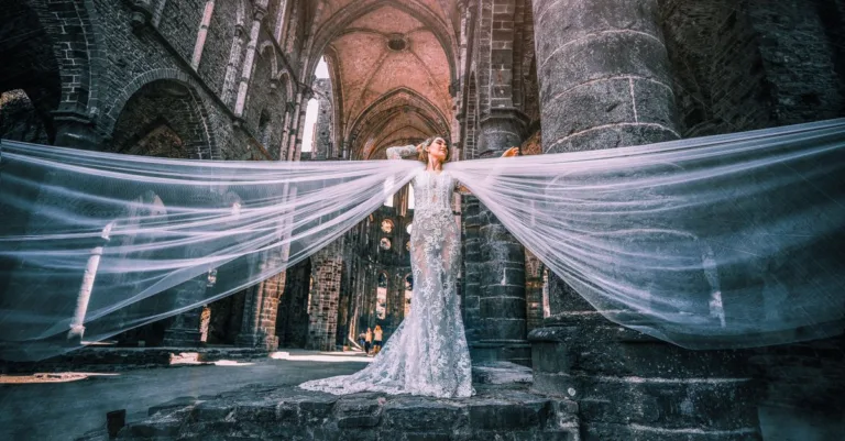 découvrez notre collection de robes de mariée transparentes alliant élégance et légèreté pour un jour inoubliable.