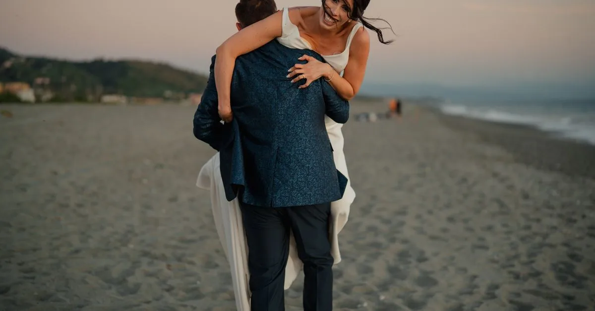 découvrez notre collection de costumes pour mariage d'été alliant élégance et confort, parfaits pour célébrer votre grand jour sous le soleil.