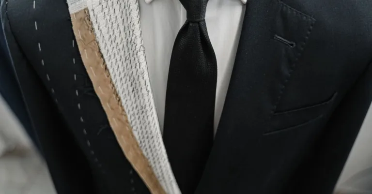 découvrez la qualité exceptionnelle des costumes hugo boss : élégance, confort et savoir-faire haut de gamme pour un style raffiné.
