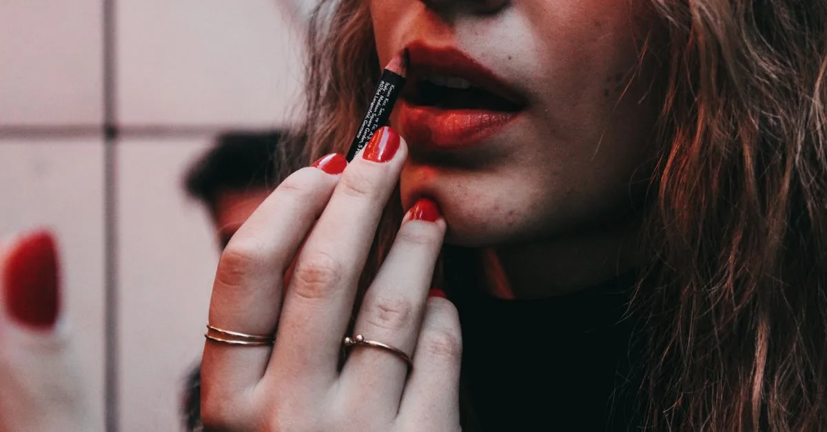 découvrez les meilleurs conseils mode et beauté pour sublimer votre style et révéler votre éclat naturel au quotidien.